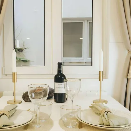Stylish Near The Tuileries Gardens Apartment *