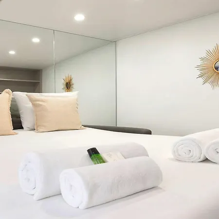 Stylish Near The Tuileries Gardens * Paris