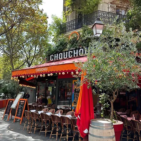 Stylish Near The Tuileries Gardens * Paris